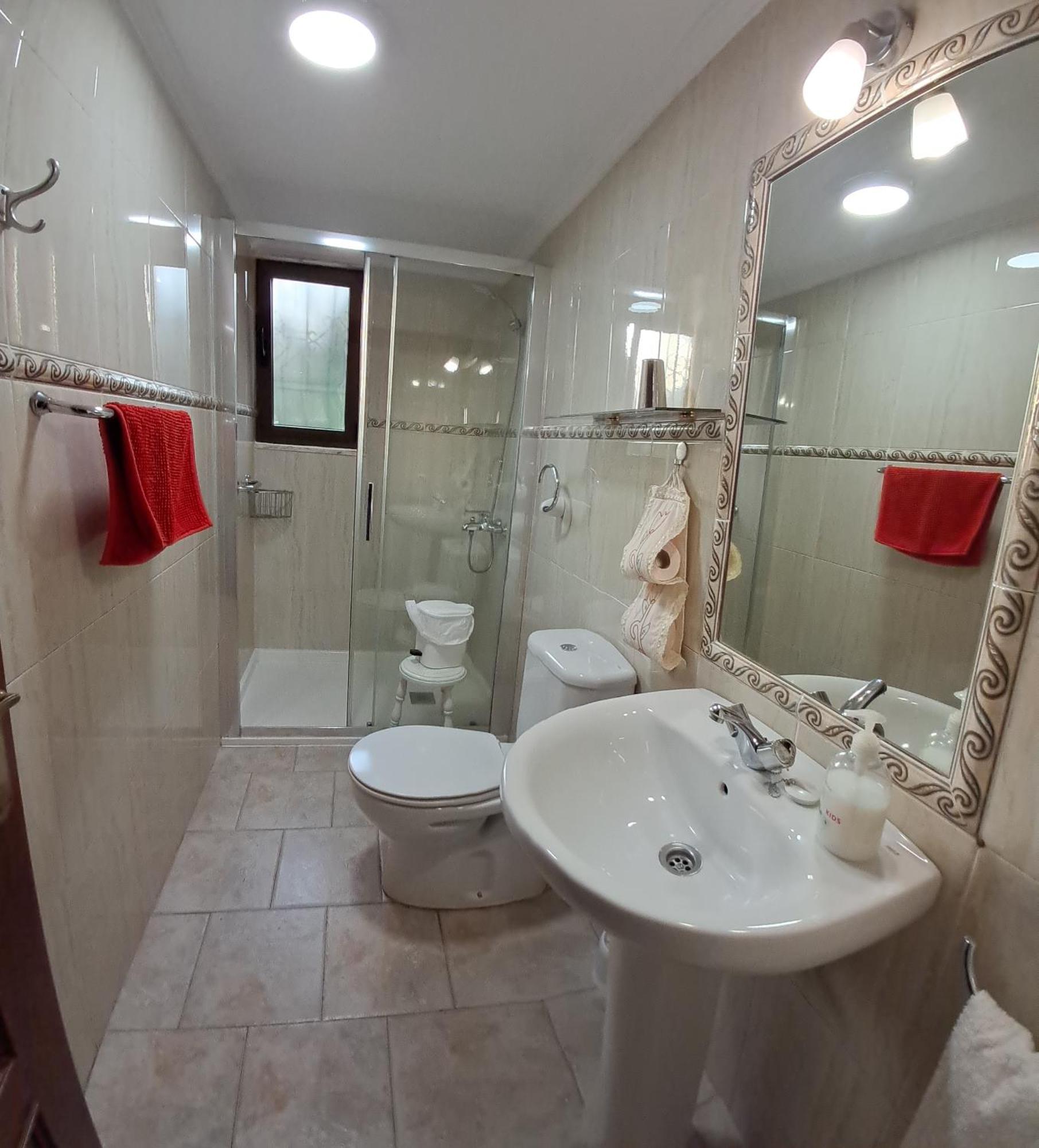 Apartamentos. Turis. Castiello *